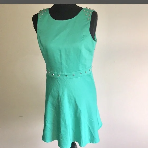 green skater dress forever 21 Portia Lace Skater Mini Dress Green main image 1